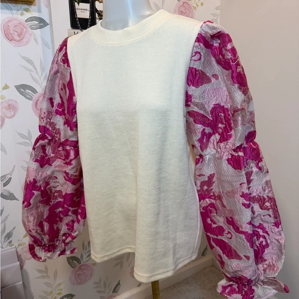 THML Boutique Metallic Jacquard Puff Sleeves - Picture 6 of 7